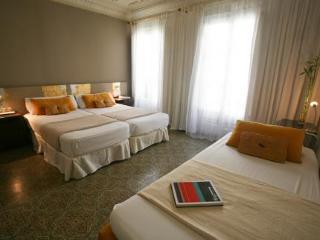 Vrabac Guesthouse Барселона Екстериор снимка